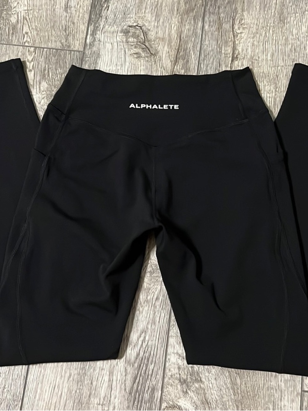 Alphalete Surface Pocket Leggings | Black | Size Medium